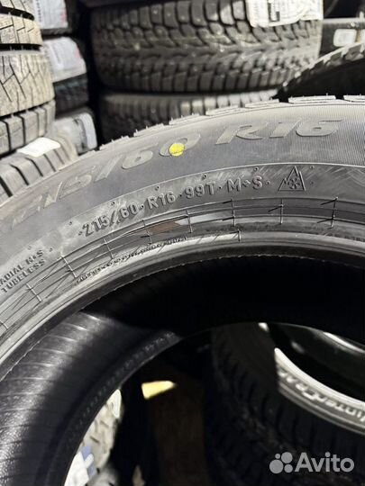 Pirelli Formula Ice FR 215/60 R16 99T