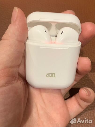 Беспроводные наушники новые