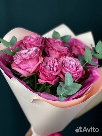 Пионовидные розы букет эвкалип