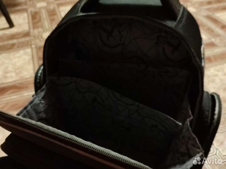 Рюкзак школьный