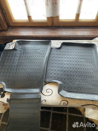 Автомобильные коврики резиновые на хендай солярис
