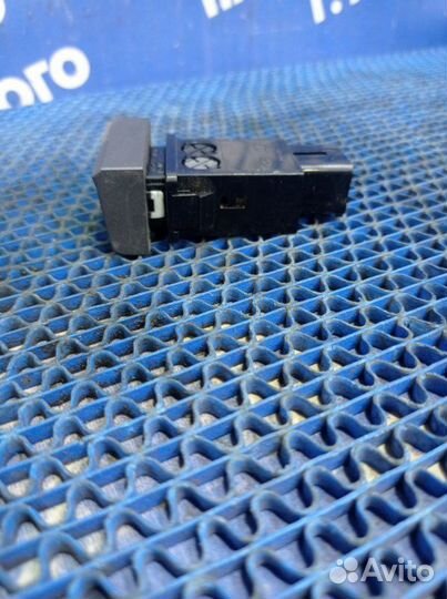 Кнопка обогрева заднего стекла Hyundai Accent