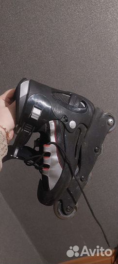 Роликовые коньки