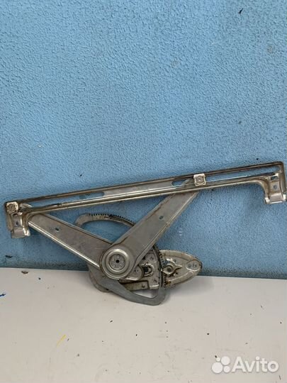 Focus 2 стеклоподъемник передний левый 3M51R23201