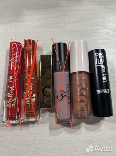 Помады для губ, блески