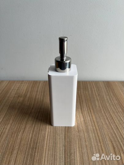 Диспенсер Yamazaki slim tower, 250 мл