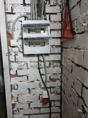 Гараж, > 30 м²