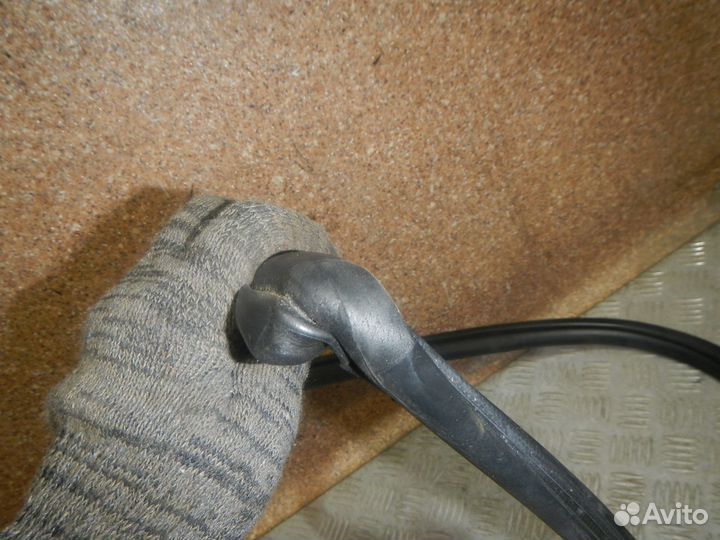 Уплотнитель проема двери передней правой, Toyota -RAV4 (13)