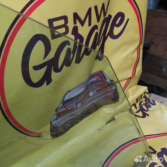 Bmw e60 стекло двери первое переднее