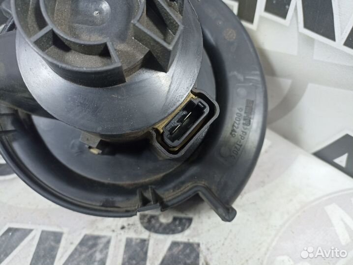 Мотор печки Opel Zafira A