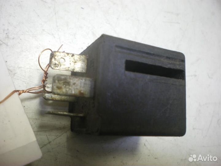 Реле Audi 80/90
