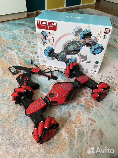 Радиоуправляемая машинка-перевертыш