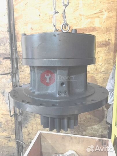 Поворотный редуктор Hitachi ZX520LCH-3 9180779