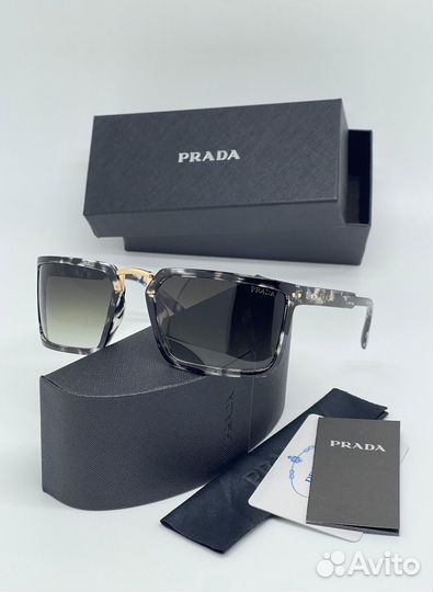 Солнцезащитные очки prada