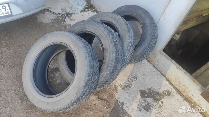 Continental ContiIceContact 4x4 225/65 R17