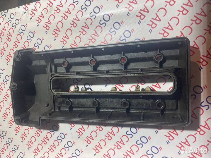 Клапанная крышка левая на BMW