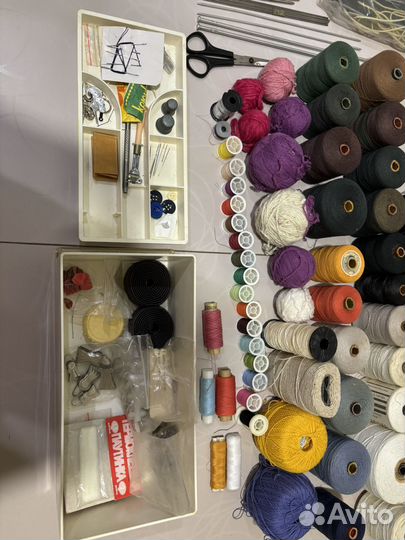 Нитки, швейный набор