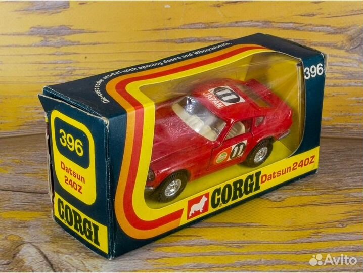 Модель автомобиля Nissan Datsun 240Z 1975 г Corgi