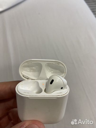 Беспроводные наушники apple airpods