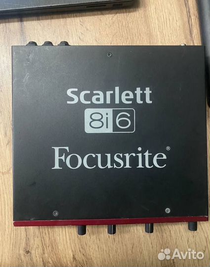 Focusrite scarlett 8i6