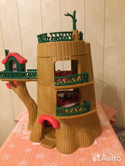 Sylvanian Families. Nursery three house