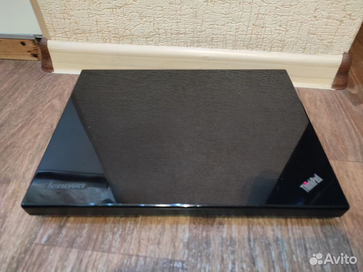 Lenovo thinkpad SL400