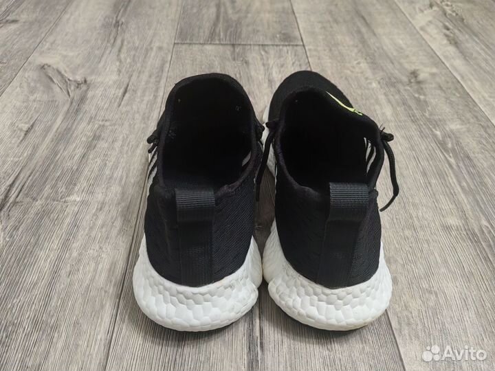 Кроссовки мужские 42 размер бу