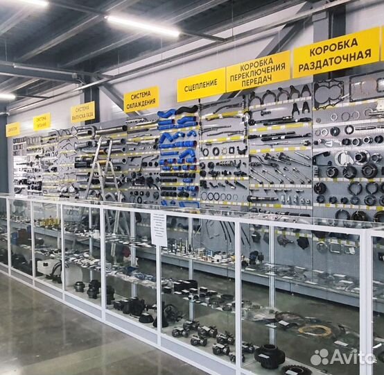 Витрины для магазина автозапчастей,хозтоваров и др