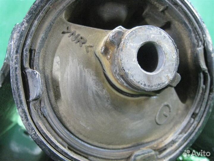 Опора (подушка) двигателя правая fiat Sedici 2007