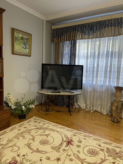 4-к. квартира, 160 м², 1/5 эт.