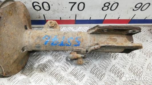 Стойка передняя левая toyota avensis T25 (5ST07K50