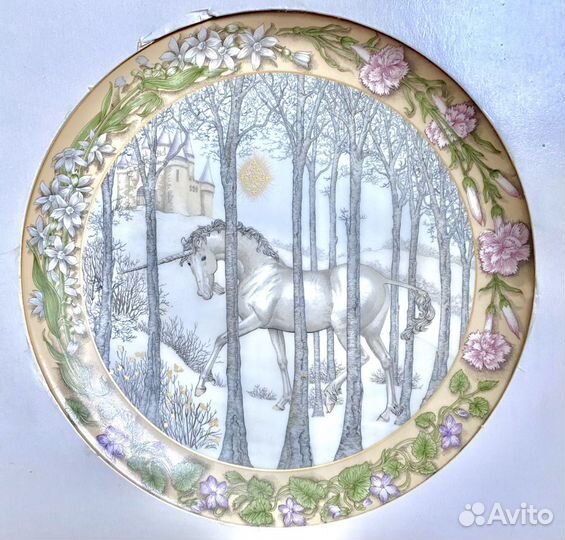 Тарелка с единорогом Hutschenreuther коллекционная