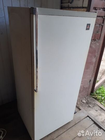 Холодильник рабочий