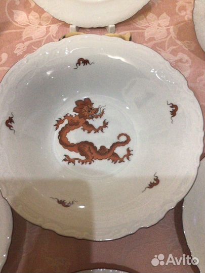 Столовый набор Красный дракон ГДР Символ года