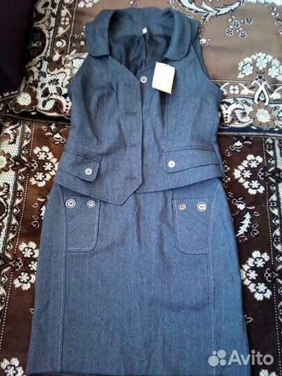 Продаю костюм