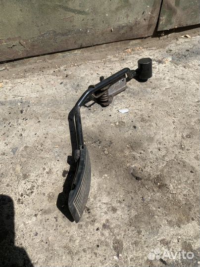 Педаль газа Nissan Primera P11