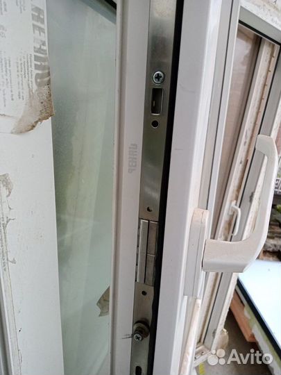 Пластиковая дверь Rehau почти бесплатно