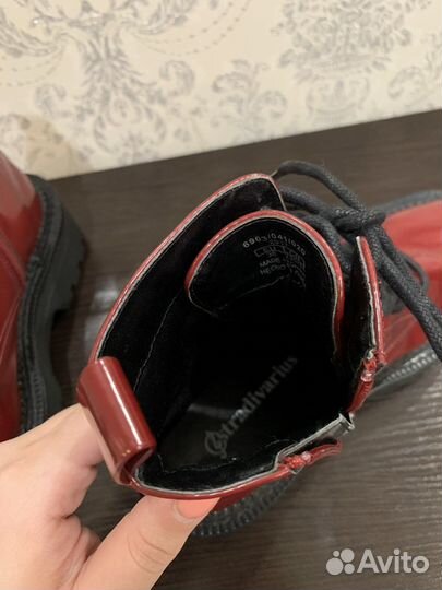 Осенние ботинки Stradivarius