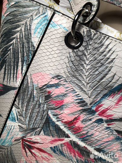 Cумка Guess 1981 новая