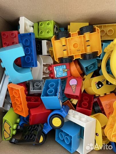 Конструктор lego duplo много разных деталей