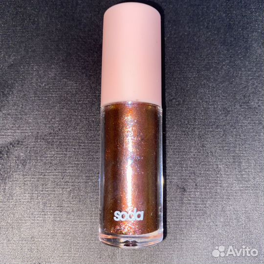 Блеск для губ Soda