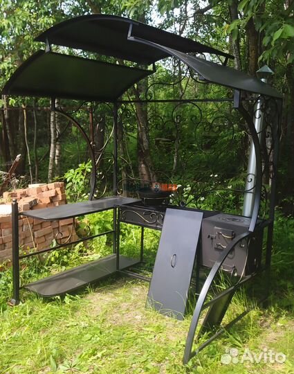 Мангал с крышей