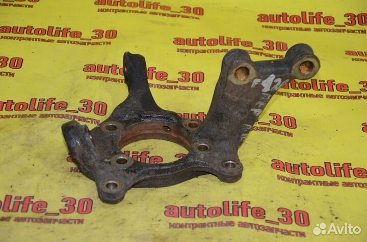 Кулак поворотный передний левый Toyota Auris E150