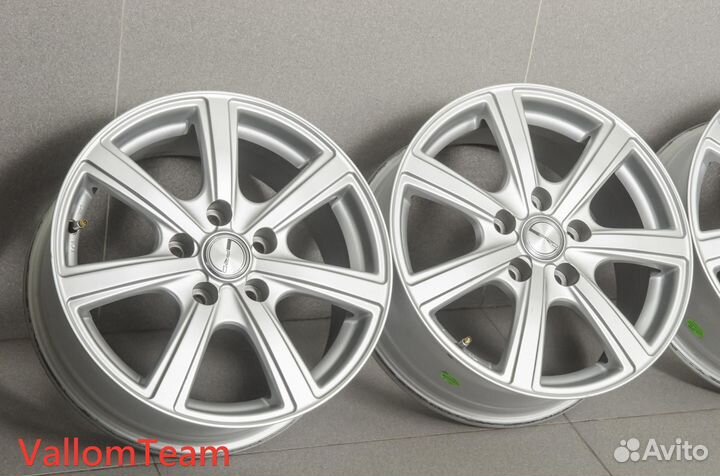 Лот M12452 Фирменные 16-е диски dunlop PRD