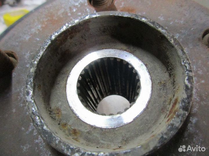 Кулак поворотный передний правый Toyota Auris (E15