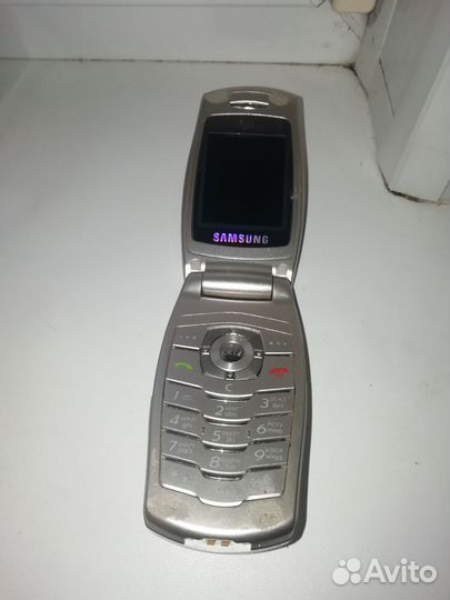 Samsung Versus SGH-E500