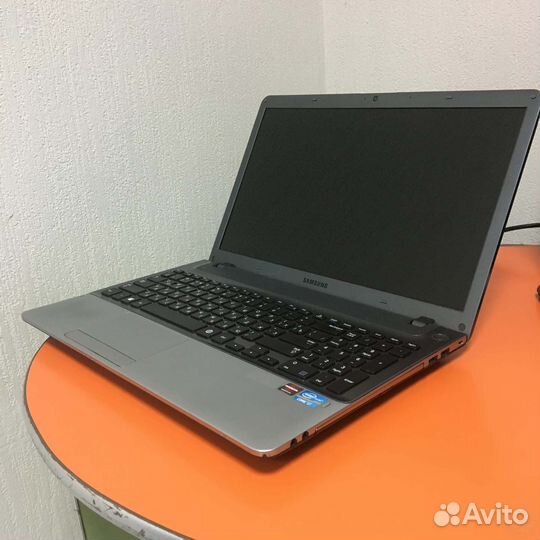 Ноутбук - samsung NP350V5C- 6XZ