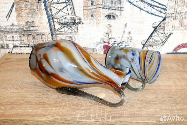 Кувшин и кружка из цветного стекла