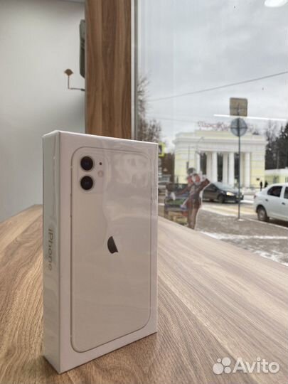 iPhone 11, 64 ГБ