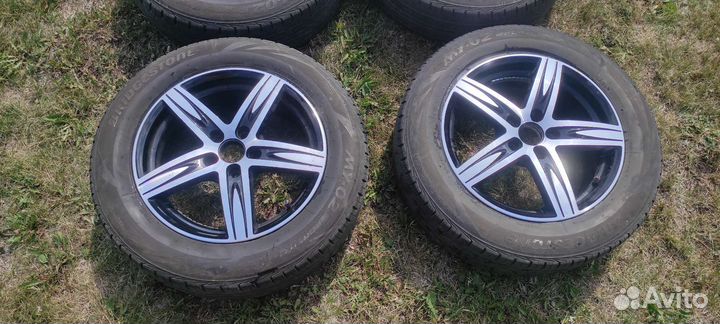 Bridgestone MY-02 Sporty Style 205/60 R16